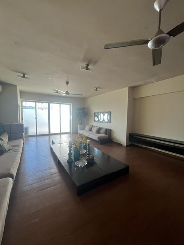 Apartamento En Renta De 1 Habitación, Paraíso