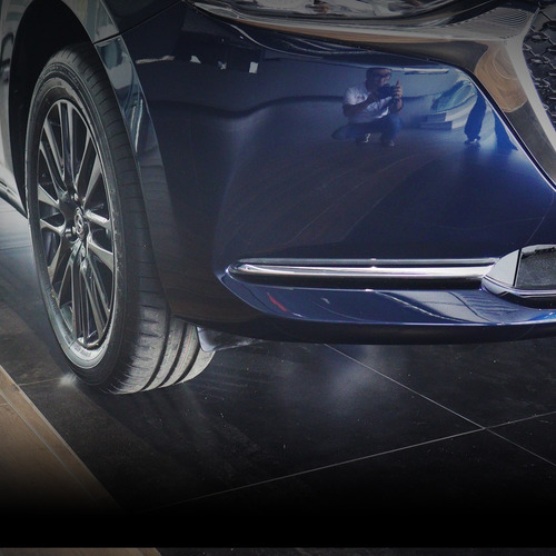 Imagen 16 de 17 de Mazda 2 Carbon Edition Azul