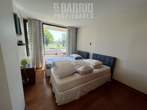 Casa En Venta De 4 Dorm. En Las Brisas De Chicureo