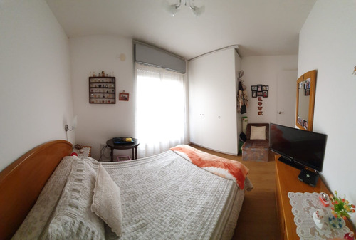 Imagen 4 de 9 de -apartamento De Un Dormitorio, Con Patio, Tres Cruces.
