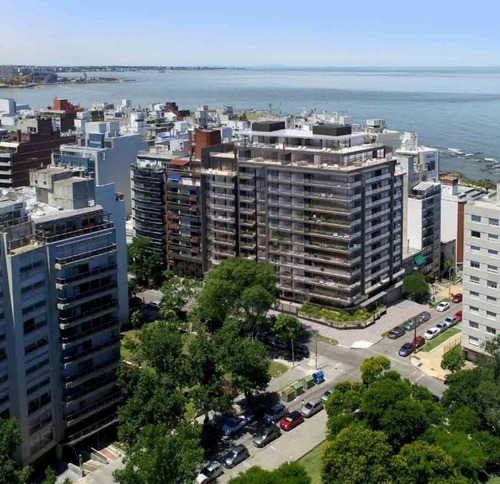 Venta De Hermoso Apartamento De 1 Dormitorio En La Zona Más Exclusiva De Punta Carretas