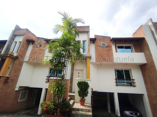 Hermoso Townhouse En Venta En Barrio Sucre Db 24-15794