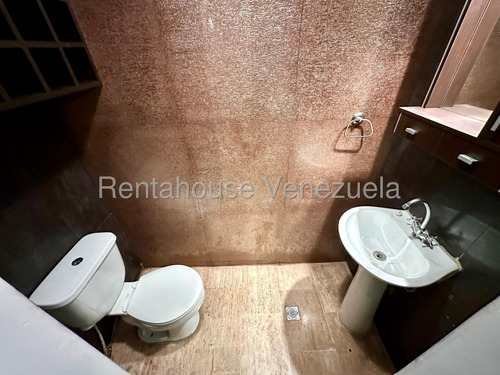 Apartamento En Alquiler En Los Naranjos De Las Mercedes 25-18685 As