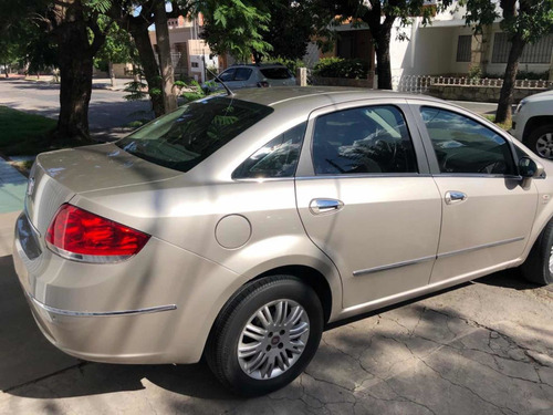Fiat Linea 1.8 Essence 130cv Dualogic 2011