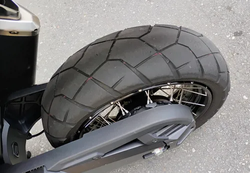 Honda X-adv 750cc.