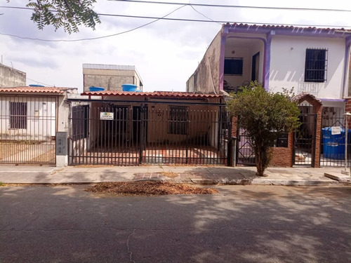 Imagen 1 de 9 de Casa Para Remodelar En La Isabelica