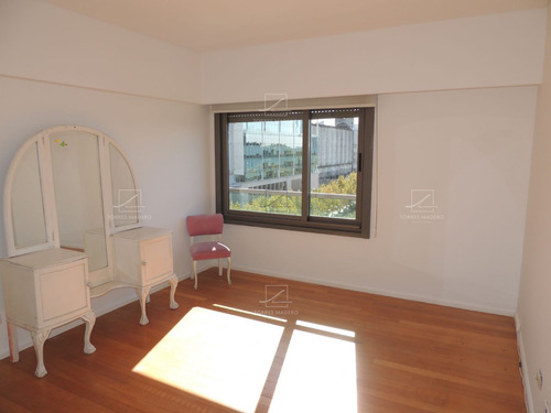 Torre El Mirador - 3 Dormitorios Amoblado - 150 M2 - Vista Abierta - Impecable