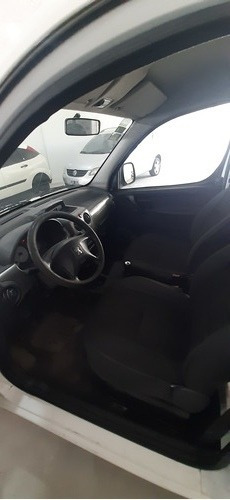 Imagen 5 de 17 de Peugeot Partner 2011 1.6 Hdi Furgon Confort
