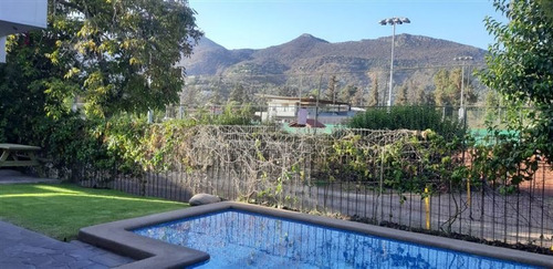 Casa En Venta De 4 Dorm. En Vitacura