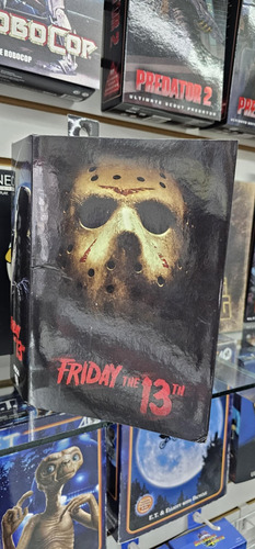 --- Culpatoys Viernes 13 Jason Voorhees 11 Remake Neca --- (Usado)
