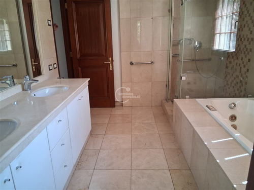 Departamento En Arriendo De 4 Dorm. En Vitacura
