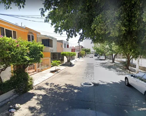 Remato Casa En: C. Jesús Galindo Y Villa 3237, Jardines De La Paz, 44860 Guadalajara, Jal.!!! 204
