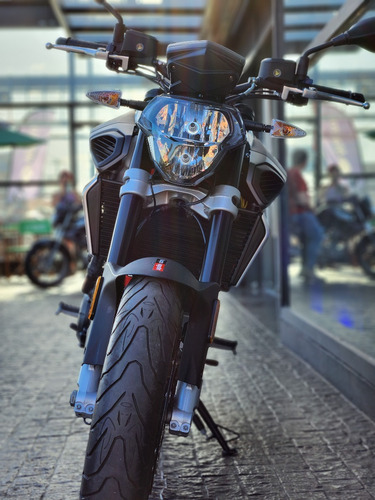 Imagen 8 de 25 de Aprilia Shiver 900cc Italiano 95 Cv Impecable Estado Mp