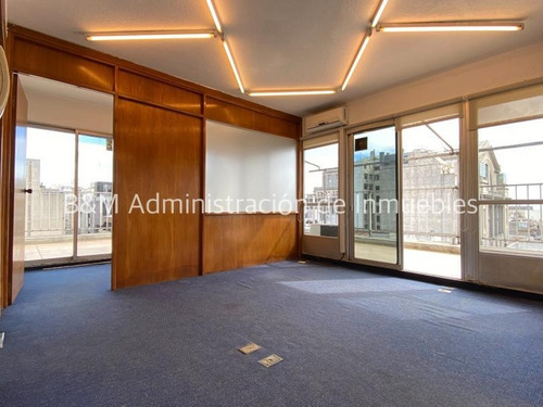 Alquiler Oficina Penthouse Ciudad Vieja.