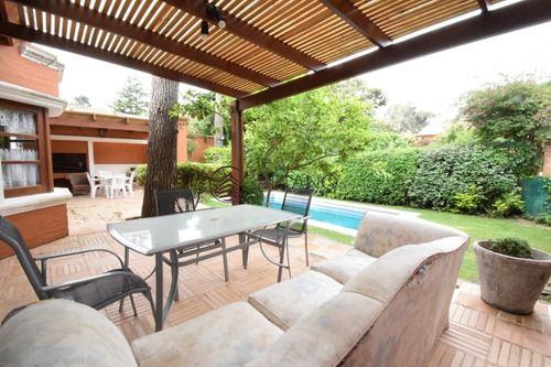 Casa Con Piscina Muy Cómoda, Ideal Para Veranear!!- Ref: 571