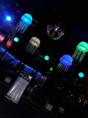 Alquiler Livings Led Luminoso Puff Mesa Frapera Barra Evento