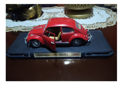 Carro Wolkswagen Beetle 1967 Escala 1:18 Antiguo Coleccion