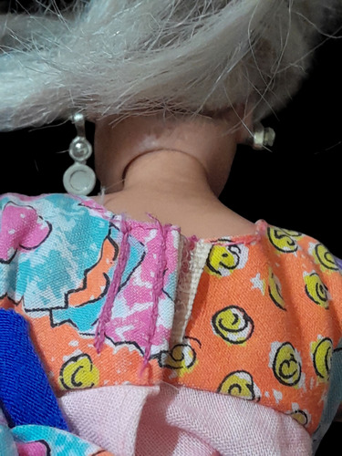 Muñeca Barbie Pelo Largo , Piernas De Goma (Usado)