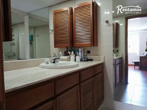Apartamento En Arriendo En El Poblado. Cod A775445