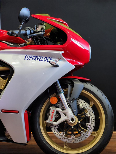 Imagen 4 de 25 de Moto Mv Agusta Superveloce 800 Con Adicionales