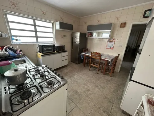Vende-se Sobrado Sta Emília.
