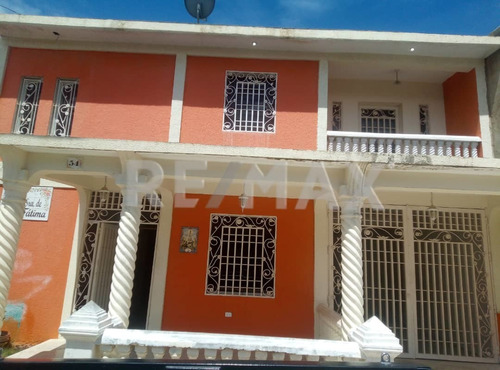 Imagen 1 de 12 de Casa Quinta De Lujo Acabados De Primera  Urb Villa Ayacucho