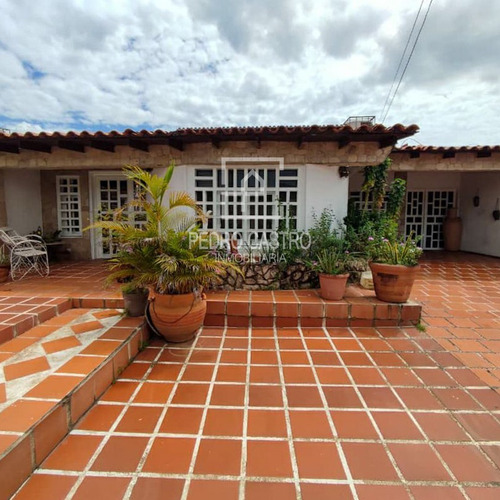 Se Vende Casa Clásica En Urbanización Villa Africana, Puerto Ordaz, Guayana, Venezuela