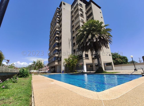 Apartamento Con 67 M2 Ubicado  En Pampatar Con Espectacular Vista Al Mar Caribe, Amoblado, Piscina,  Mls#23-27613