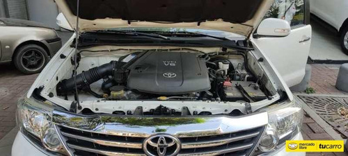 Toyota Fortuner Automática