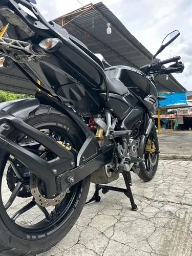 Pulsar Ns 200 Carburada, En Excelentes Condiciones.