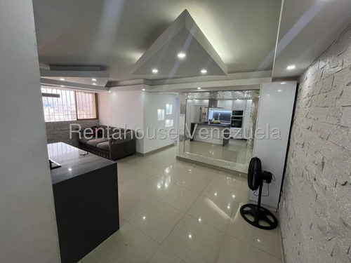 Apartamento Remodelado En Venta, Parroquia La Candelaria