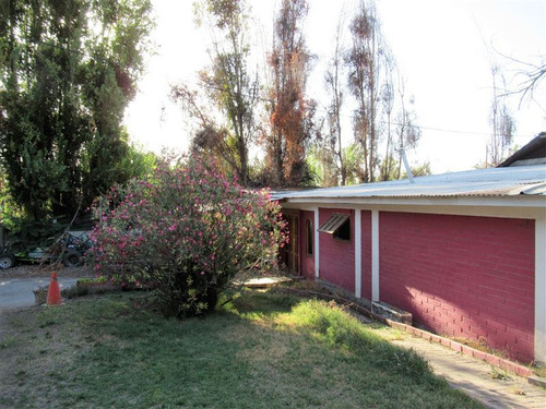 Casa En Venta De 8 Dorm. En La Florida