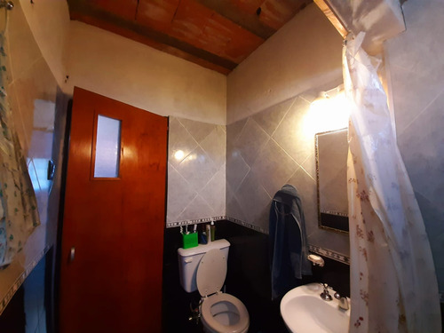 Casa De 2 Dormitorios Con Terreno A La Venta G.dro Baigorria