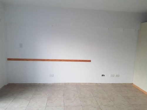 Imagen 5 de 13 de Departamento 2 Ambientes Con Balcon