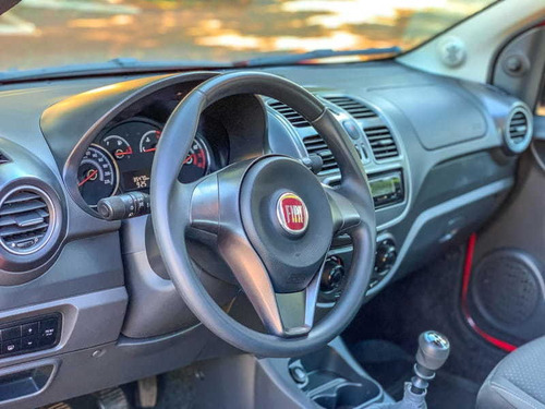 Imagem 7 de 10 de Fiat Grand Siena 1.4 Attractive 8v Flex 4p Manual