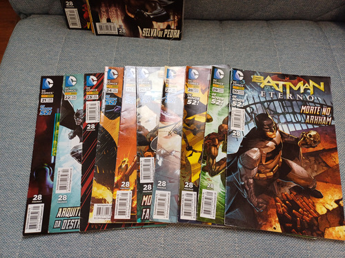 Batman Eterno - Coleção Completa Em 53 Revistas - Seminovas (Usado)