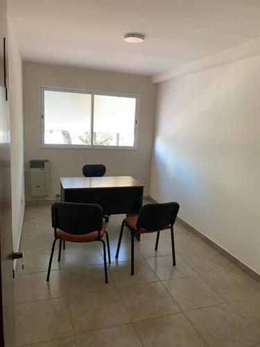 Imagen 7 de 14 de Complejo De Oficinas En Excelente Ubicacion