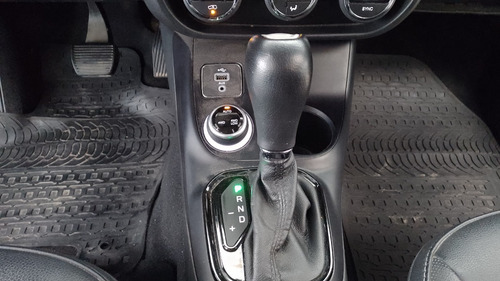 Imagen 14 de 15 de Fiat Toro 2.0 16v Freedom 4x4 At9 - Tute Cars- Gloria