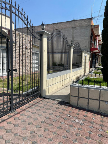 Se Vende Casa De 4 Recámaras En Ojo De Agua