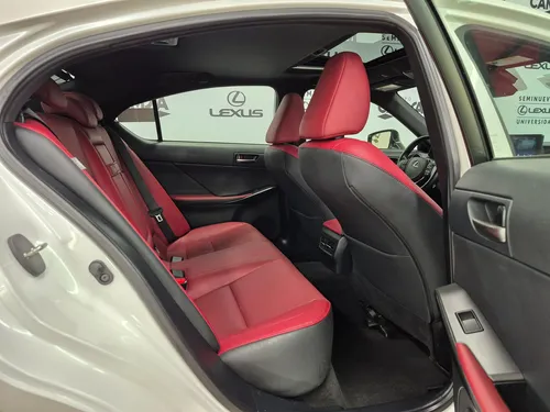 Lexus IS 4p 300 Premium L4/2.0/T Aut