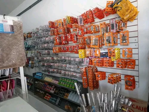 Imóvel Comercial, Com Uma Loja De Materiais