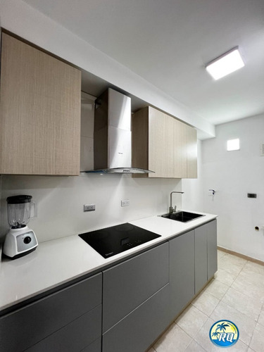Res, Palmera Garden Suites, Apartamento Impecable Con Cocina Nueva Piso Dos (2)