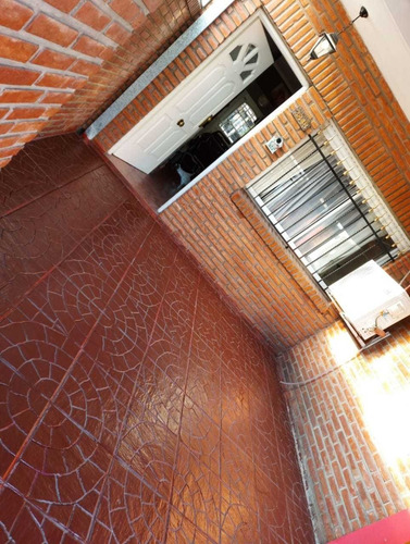 Imagen 2 de 13 de Duplex Venta Isidro Casanova
