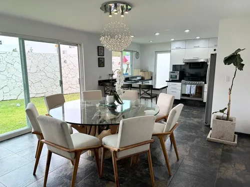 Se Vende Casa En Hacienda Real Tejeda, Gran Ubicación, Estancia Amplias