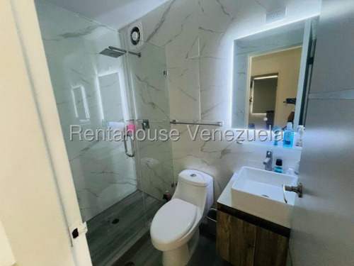 Valeria Chong Apartamento Venta Barquisimeto Lara Zona Centro Este Oportunidad Residencial Economico Código Inmobiliaria Rent-a-house 25-18558