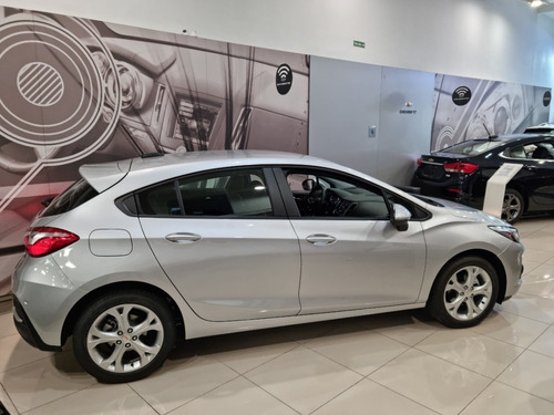Imagen 5 de 15 de Chevrolet Cruze Lt Automático 5