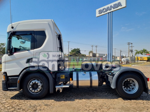Imagem 3 de 11 de Caminhão Scania Toco P 360 4x2 2019 - Baixa Km