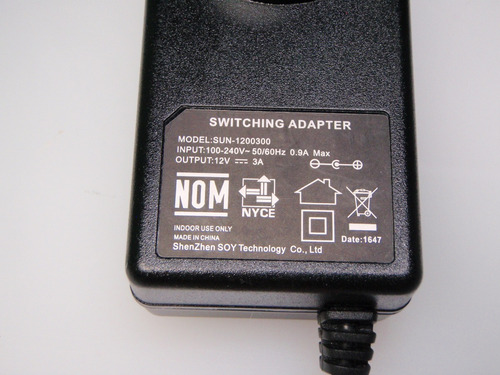 Cargador Switching 12 V - 3 A Mod. Sun 1200300 (Usado)