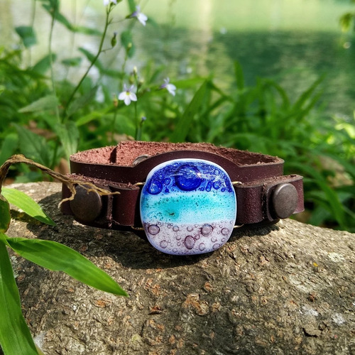 Imagen 3 de 6 de Pulsera Soda Mar Burbuja Cuero Vidrio