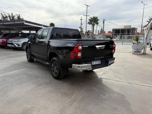 Toyota Hilux 2.8 Dc 4x4 Tdi Srv L20 2020